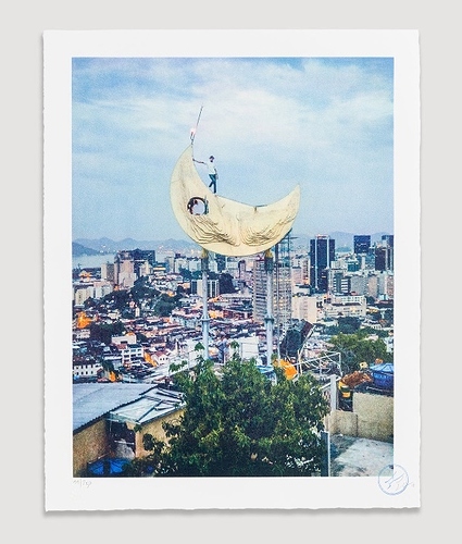 JR_Casa_Amarela_Jr_on_The_Moon